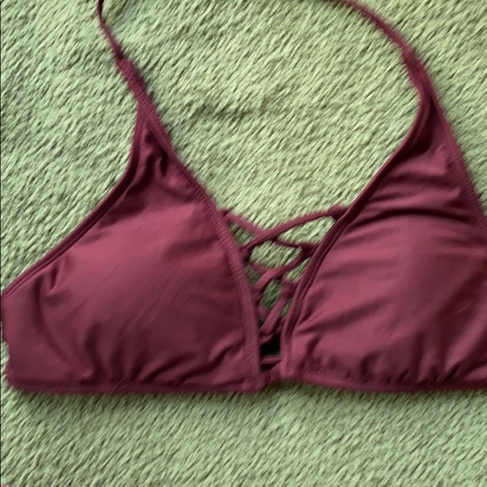 Bikini - Picture 2 of 3
